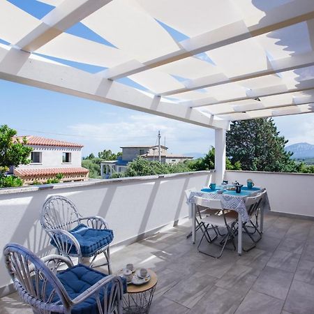 Casa Vacanze Zefiro Орозеи Экстерьер фото